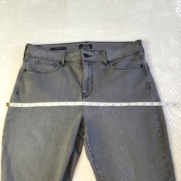 CHICOS NYDJ WOMENS JEANS SIZE 14  STRAIGHT LIFT X TUCK TECHNOLOGY MAKE AN OFFER! - Picture 7 of 16